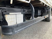 三菱ふそうキャンター平ボディ小型（2t・3t）[写真21]