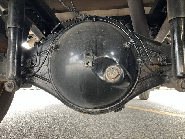 三菱ふそうキャンター平ボディ小型（2t・3t）[写真25]