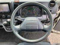 三菱ふそうキャンター平ボディ小型（2t・3t）[写真33]