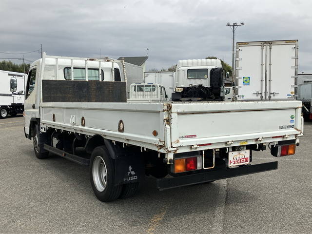 三菱ふそうキャンター平ボディ小型（2t・3t）[写真04]
