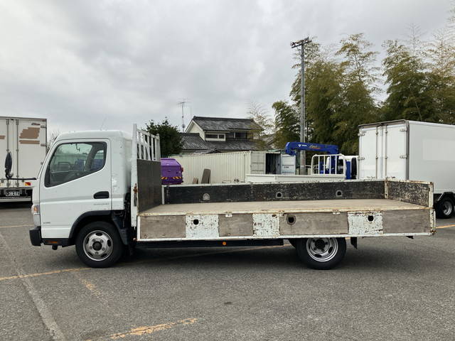 三菱ふそうキャンター平ボディ小型（2t・3t）[写真06]