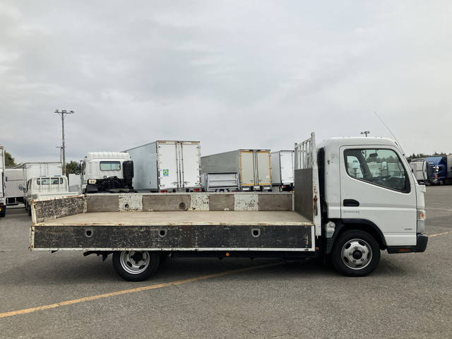 三菱ふそうキャンター平ボディ小型（2t・3t）[写真08]