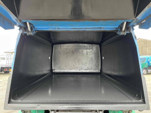 三菱ふそうキャンターパッカー車（塵芥車）小型（2t・3t）[写真12]