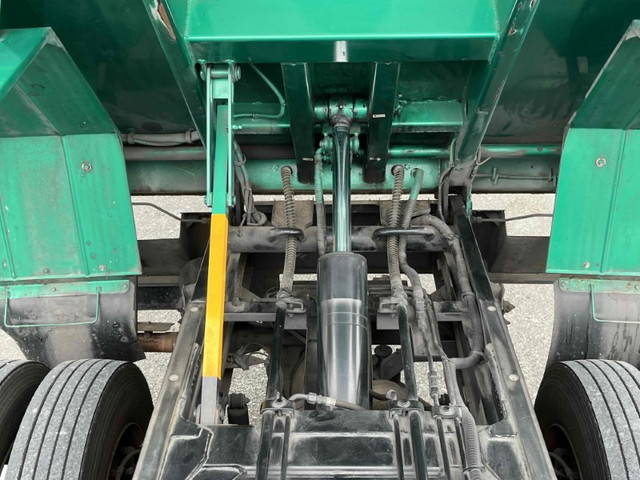 三菱ふそうキャンターパッカー車（塵芥車）小型（2t・3t）[写真20]