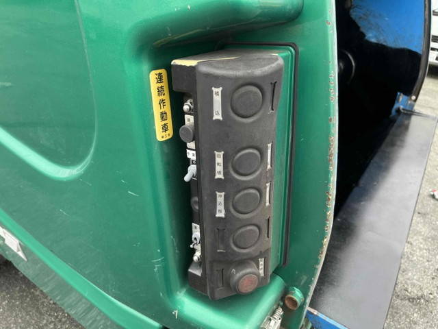 三菱ふそうキャンターパッカー車（塵芥車）小型（2t・3t）[写真26]