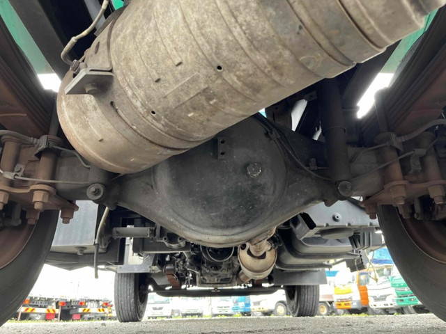 三菱ふそうキャンターパッカー車（塵芥車）小型（2t・3t）[写真30]