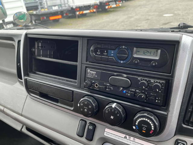 三菱ふそうキャンターパッカー車（塵芥車）小型（2t・3t）[写真36]