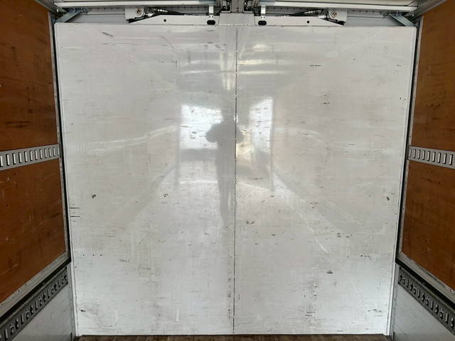 三菱ふそうファイターアルミウイング中型（4t）[写真13]