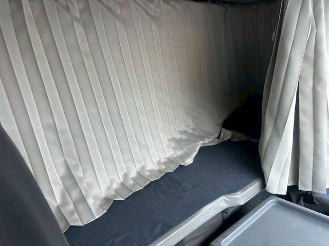 三菱ふそうファイターアルミウイング中型（4t）[写真27]