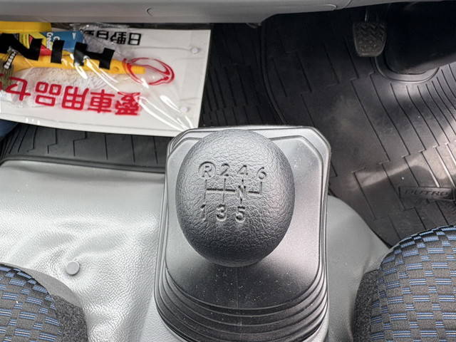 日野デュトロアルミバン小型（2t・3t）[写真21]