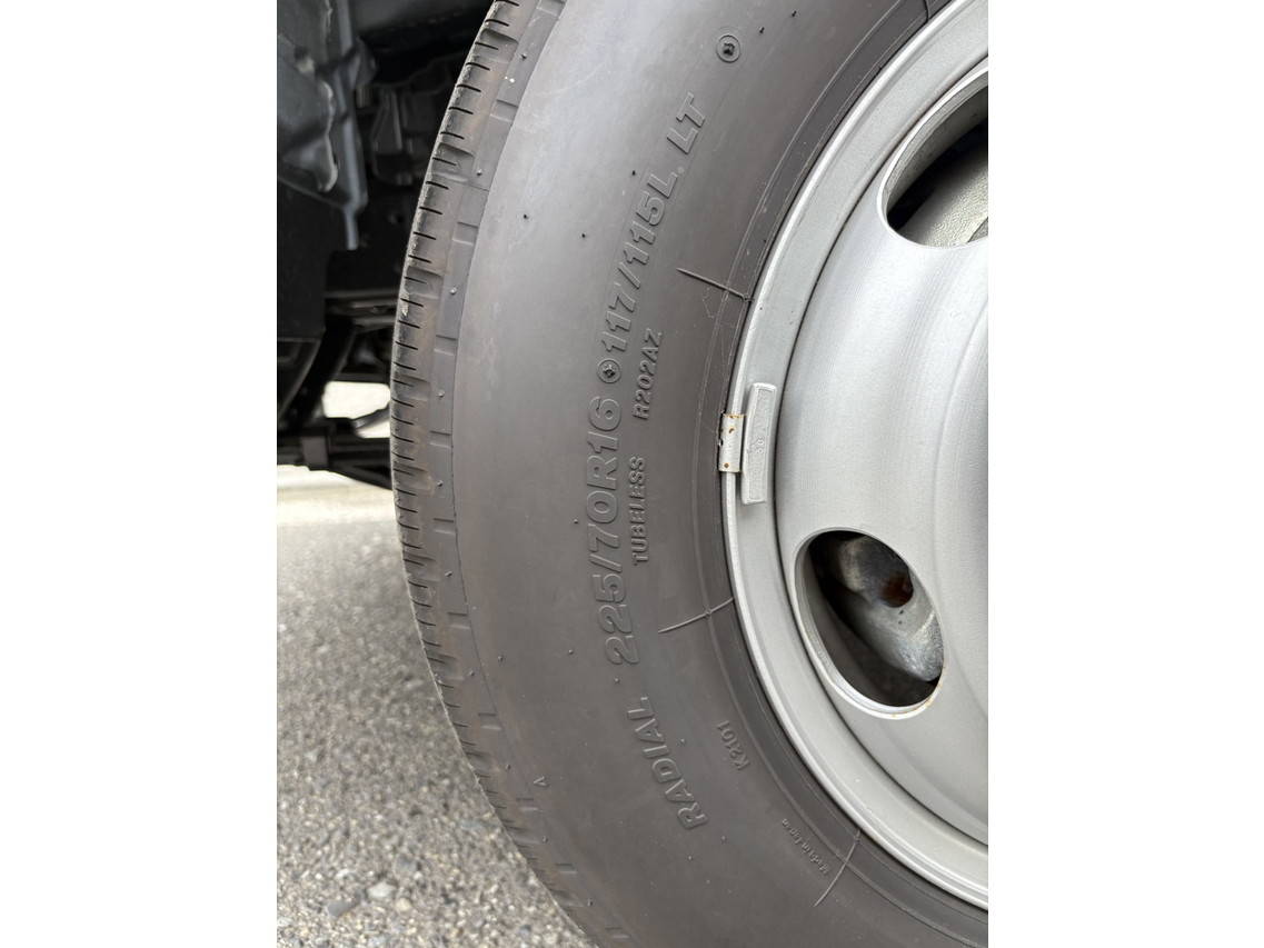 日野デュトロアルミバン小型（2t・3t）[写真27]