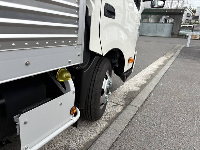 日野デュトロアルミバン小型（2t・3t）[写真31]
