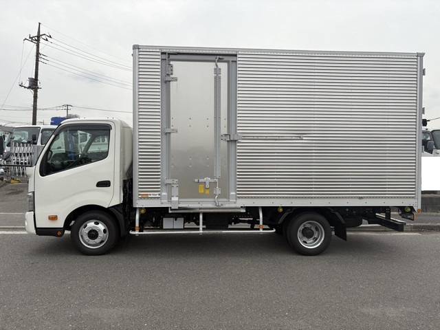 日野デュトロアルミバン小型（2t・3t）[写真08]