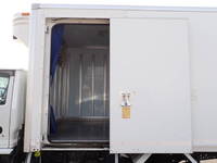 いすゞエルフ冷凍車（冷蔵車）小型（2t・3t）[写真12]