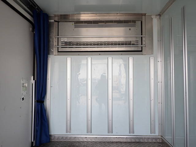 いすゞエルフ冷凍車（冷蔵車）小型（2t・3t）[写真16]