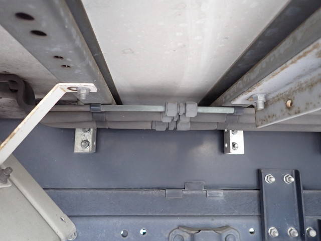 いすゞエルフ冷凍車（冷蔵車）小型（2t・3t）[写真22]