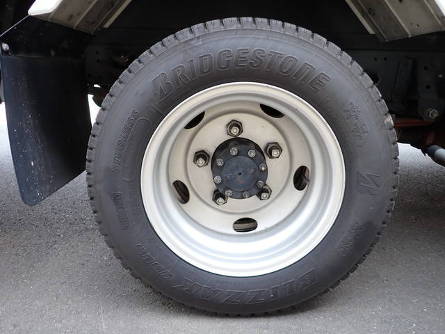 いすゞエルフ冷凍車（冷蔵車）小型（2t・3t）[写真27]