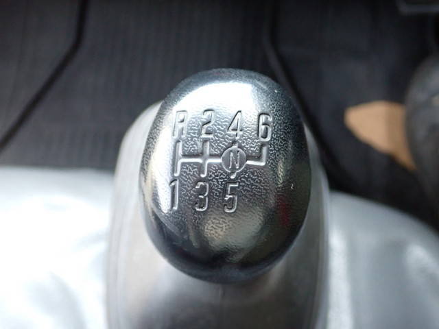 いすゞエルフ冷凍車（冷蔵車）小型（2t・3t）[写真31]