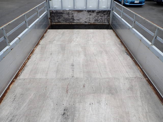 いすゞエルフアルミブロック小型（2t・3t）[写真11]