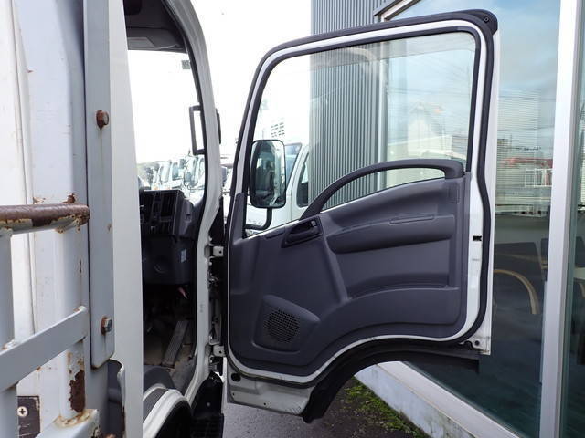 いすゞエルフアルミブロック小型（2t・3t）[写真28]