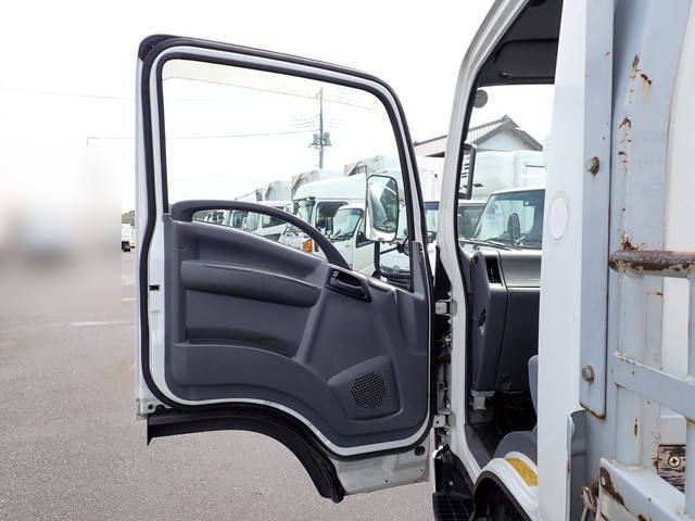 いすゞエルフアルミブロック小型（2t・3t）[写真32]