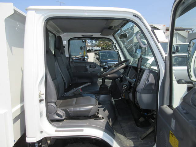 いすゞエルフダンプ小型（2t・3t）[写真08]