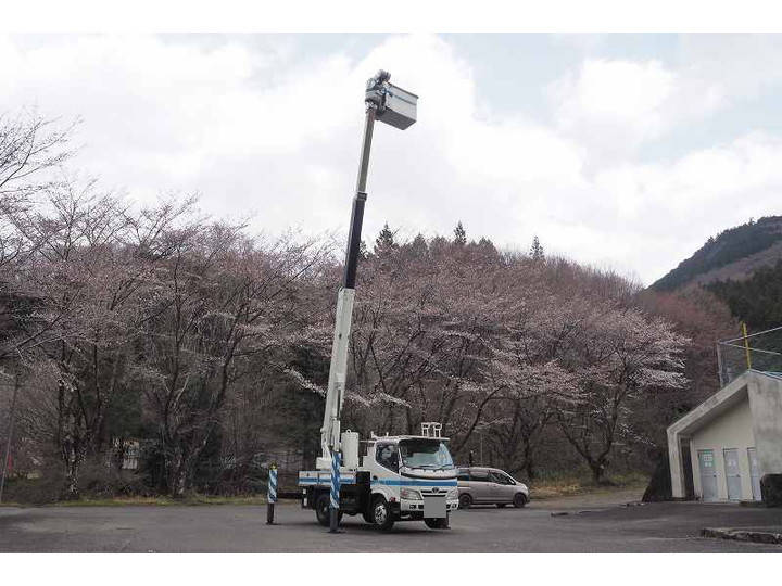 トヨタその他の車種高所作業車小型（2t・3t）[写真01]