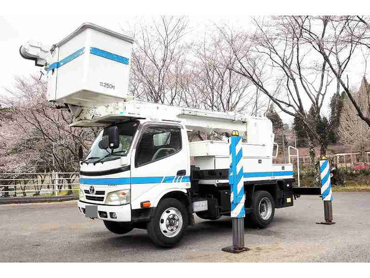 トヨタその他の車種高所作業車小型（2t・3t）[写真03]