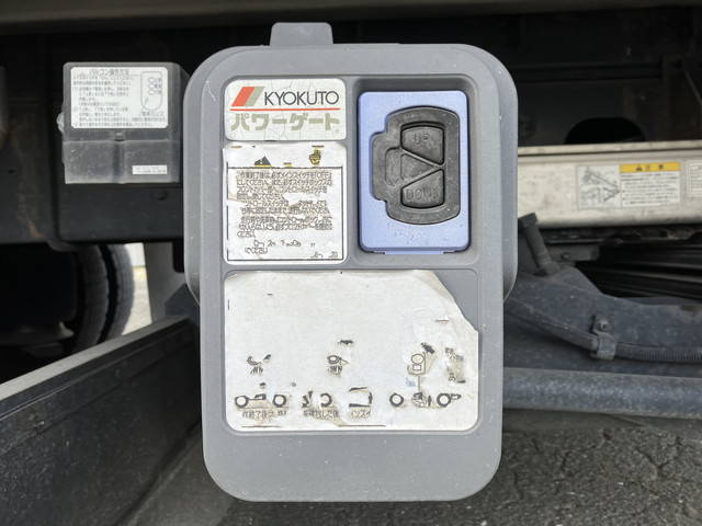 三菱ふそうファイターアルミウイング中型（4t）[写真19]