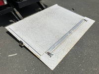 三菱ふそうキャンターアルミバン小型（2t・3t）[写真17]