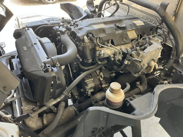 三菱ふそうキャンターアルミバン小型（2t・3t）[写真28]