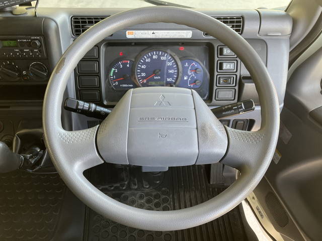 三菱ふそうキャンターアルミバン小型（2t・3t）[写真35]