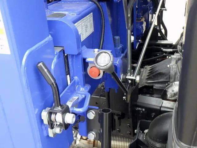 三菱ふそうキャンターセルフクレーン4段小型（2t・3t）[写真10]