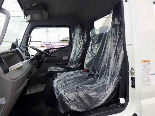 三菱ふそうキャンターセルフクレーン4段小型（2t・3t）[写真14]