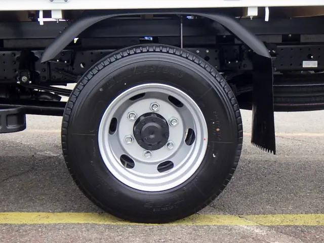 三菱ふそうキャンターセルフクレーン4段小型（2t・3t）[写真21]