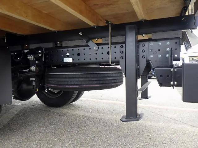 三菱ふそうキャンターセルフクレーン4段小型（2t・3t）[写真22]