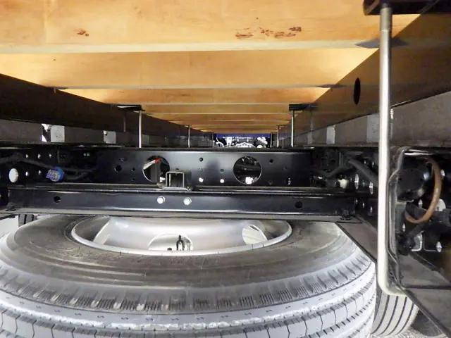 三菱ふそうキャンターセルフクレーン4段小型（2t・3t）[写真24]