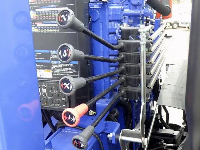 三菱ふそうキャンターセルフクレーン4段小型（2t・3t）[写真09]