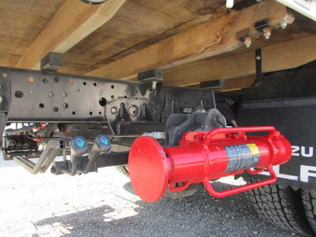 いすゞエルフクレーン3段小型（2t・3t）[写真11]