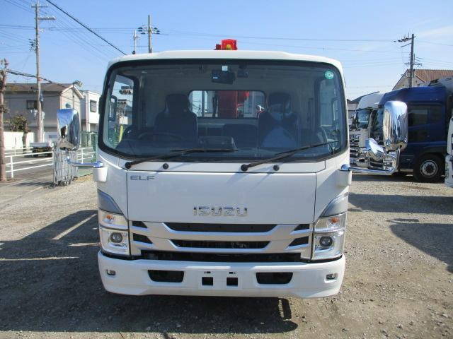 いすゞエルフクレーン3段小型（2t・3t）[写真03]