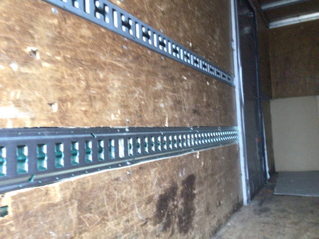 三菱ふそうキャンターアルミバン小型（2t・3t）[写真03]