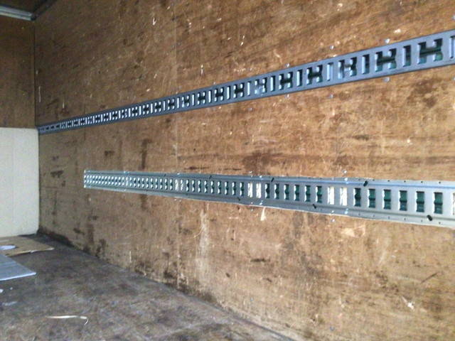 三菱ふそうキャンターアルミバン小型（2t・3t）[写真04]