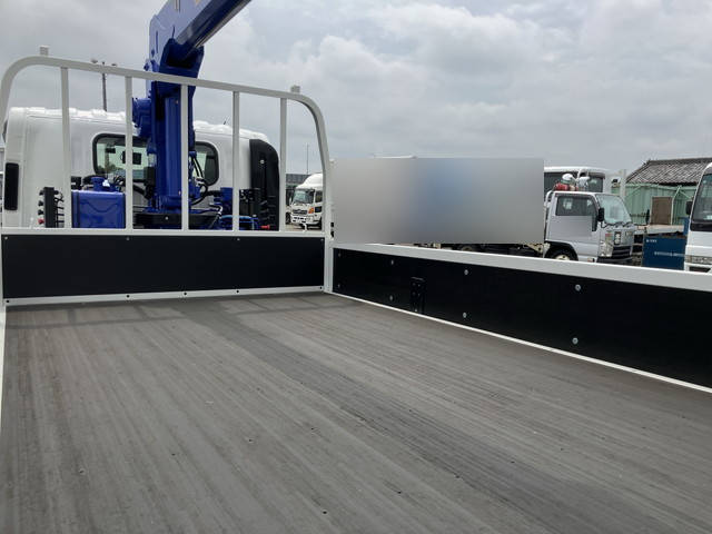 いすゞエルフクレーン4段小型（2t・3t）[写真11]