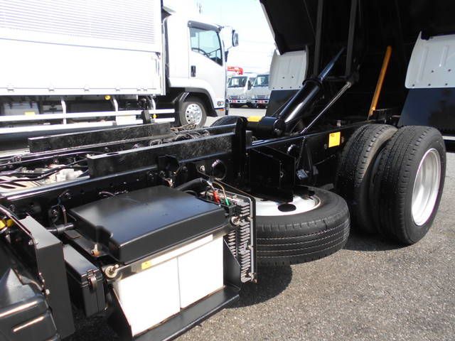 三菱ふそうキャンターダンプ小型（2t・3t）[写真16]