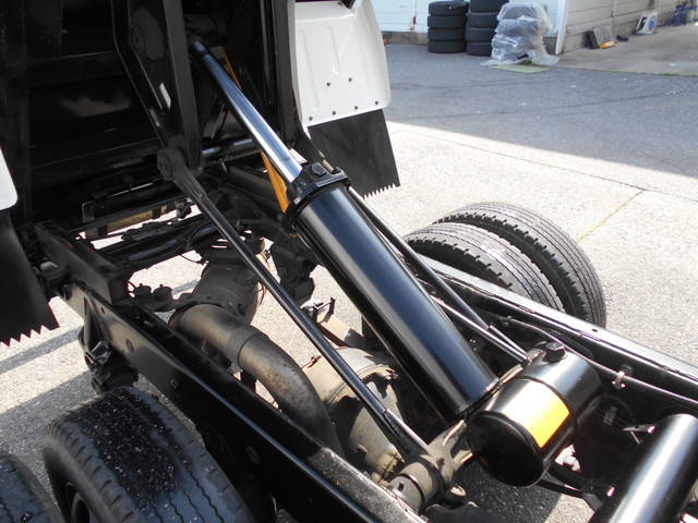 三菱ふそうキャンターダンプ小型（2t・3t）[写真18]