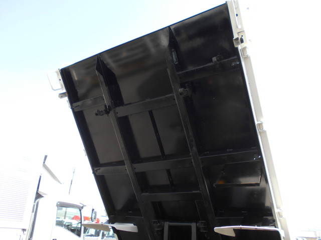 三菱ふそうキャンターダンプ小型（2t・3t）[写真19]