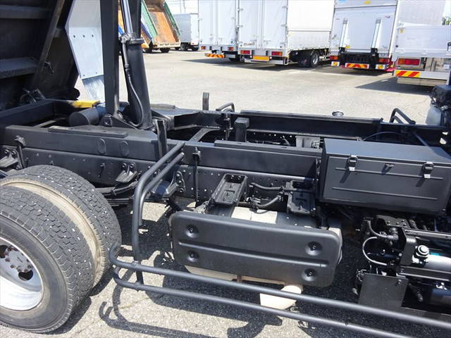 いすゞフォワードダンプ中型（4t）[写真09]