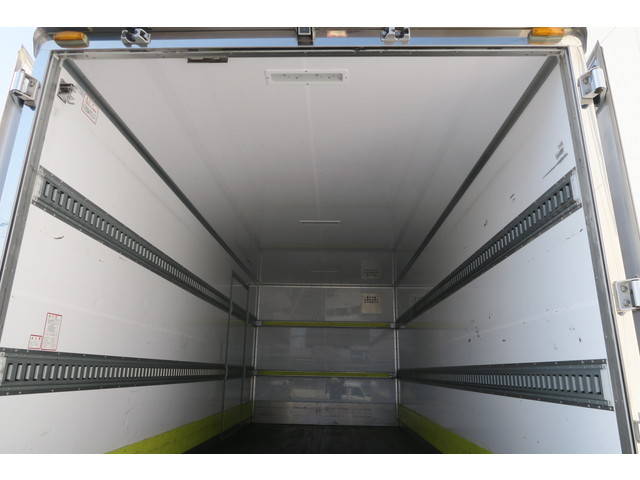 いすゞエルフアルミバン小型（2t・3t）[写真12]