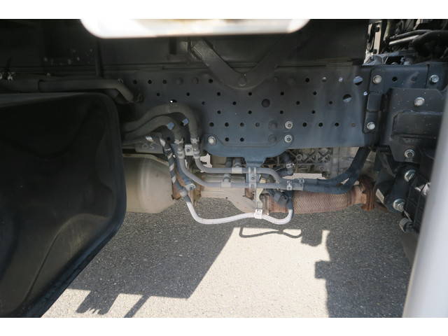 いすゞエルフアルミバン小型（2t・3t）[写真21]