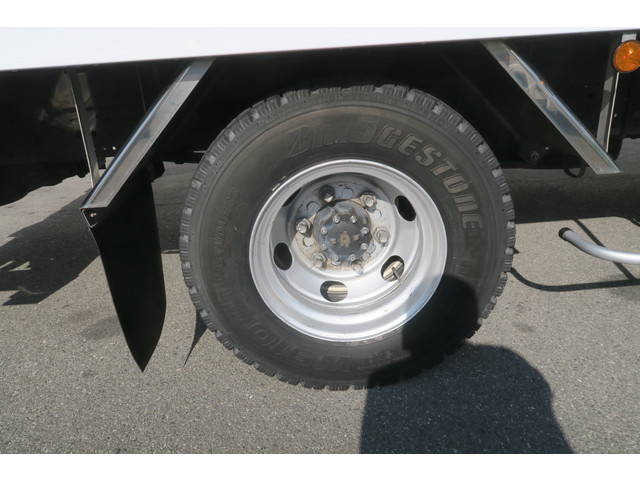 いすゞエルフアルミバン小型（2t・3t）[写真24]